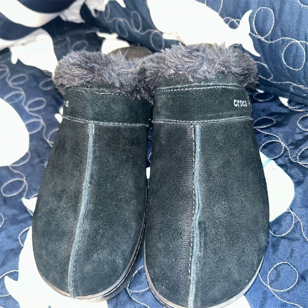 Crocs Women's Black Suede Faux Fur Lined Clogs Size 9 Casual Shoes